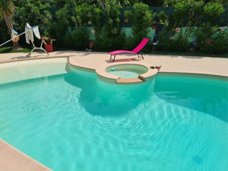 Comment éviter que votre plage de piscine soit glissante ?